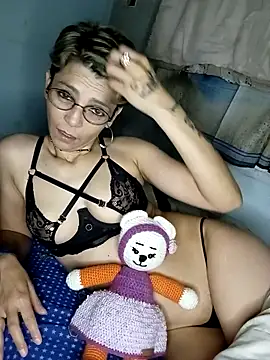 Lulypsicologasexual online show from November 18, 2025, 2:39 am