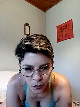 Lulypsicologasexual online show from February 24, 2026, 6:06 pm