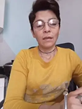 Lulypsicologasexual online show from August 4, 2026, 7:05 pm