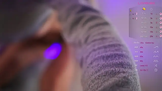 barbaramonn  online show from November 5, 2025, 8:25 am