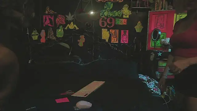 Splash Queen420 online show from April 7, 2026, 5:52 am