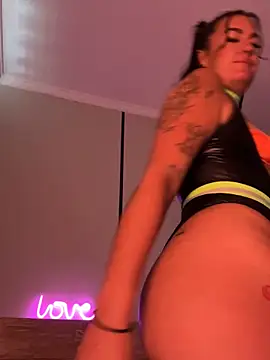 Snapshot of savana_heart chatting on October 31, 2025, 2:34 am savana heart online show from October 31, 2025, 2:34 am