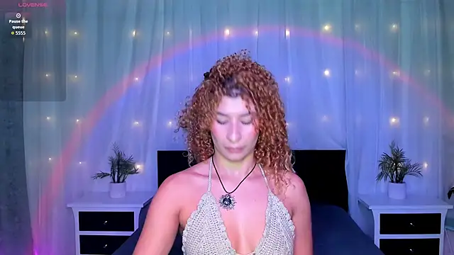 Evolet Bee online show from March 4, 2026, 1:17 pm