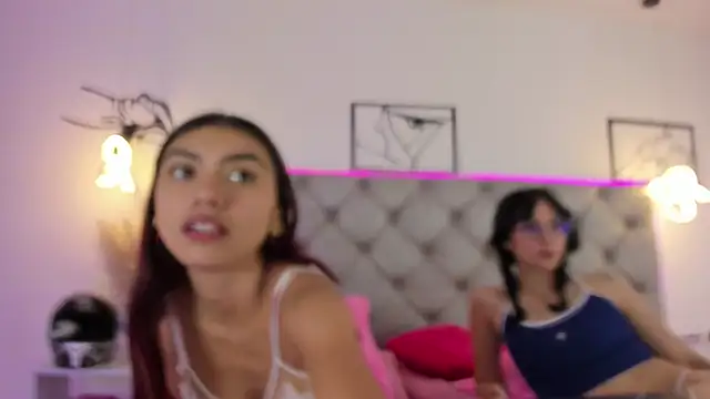 Snapshot of Naughty_Couple83 chatting on November 6, 2025, 7:48 pm Naughty Couple83 online show from November 6, 2025, 7:48 pm