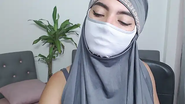 jade nassar online show from November 10, 2025, 6:29 pm