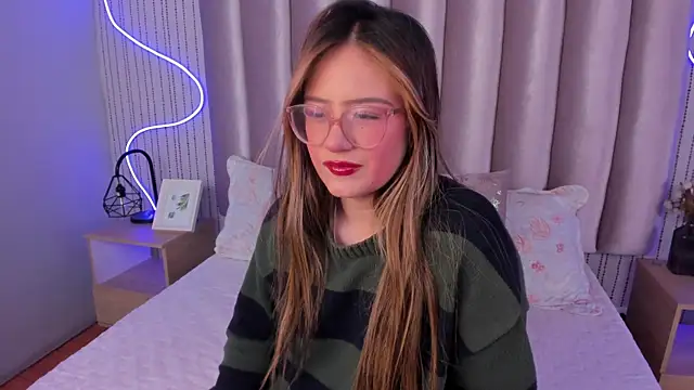 SamanthaPeachss online show from October 9, 2025, 12:03 pm