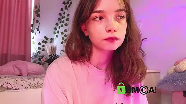 Snapshot of Evi_Brook chatting on July 1, 2026, 10:28 am Evi Brook online show from July 1, 2026, 10:28 am