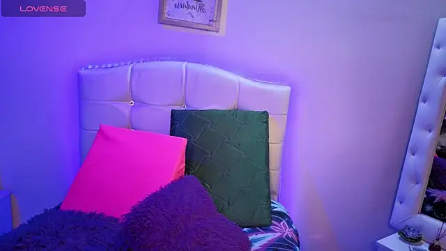 elapetitie online show from January 14, 2026, 6:52 am