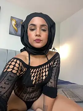 Samara Hadi  online show from September 8, 2025, 9:14 pm