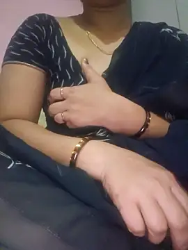 indianhotwife639 online show from December 20, 2025, 6:37 pm