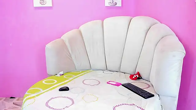 LadyandMaverick online show from October 2, 2025, 5:14 am