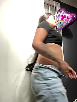 Alyha Cortes online show from October 11, 2025, 1:27 am