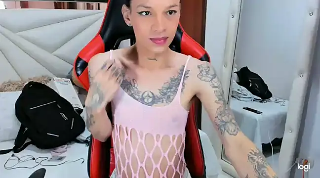 Snapshot of sara_slut21 chatting on December 7, 2024, 6:26 pm sara slut21 online show from December 7, 2024, 6:26 pm