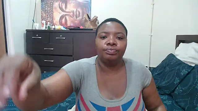 Snapshot of VoluptuousXX5 chatting on March 2, 2026, 8:43 am VoluptuousXX5 online show from March 2, 2026, 8:43 am