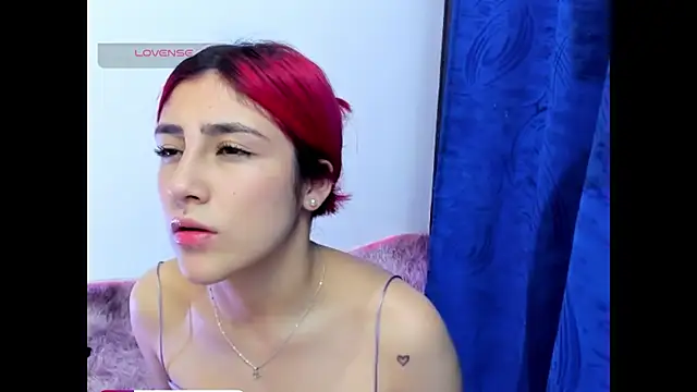 Snapshot of adahraa_younng chatting on October 1, 2025, 10:16 pm adahraa younng online show from October 1, 2025, 10:16 pm