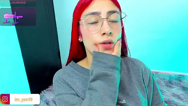 Snapshot of adahraa_younng chatting on November 4, 2025, 11:42 am adahraa younng online show from November 4, 2025, 11:42 am