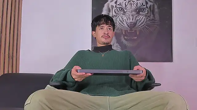 DimitriDeluxe online show from September 27, 2025, 7:52 pm