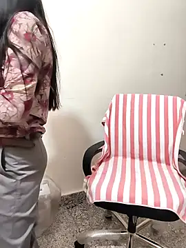 Shalu G online show from December 2, 2025, 7:14 am