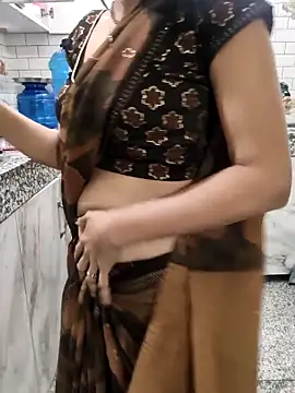 Shalu G online show from December 22, 2025, 3:42 pm