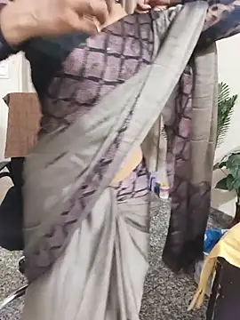 Shalu G online show from July 5, 2026, 4:19 am