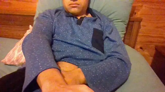 juanfritaa21 online show from July 15, 2026, 9:47 am