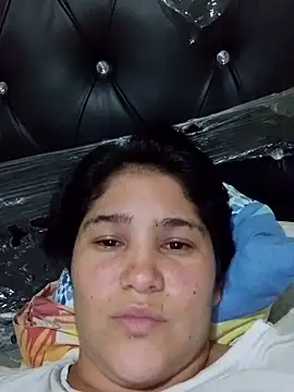 luz clarita0 online show from November 12, 2025, 2:45 am