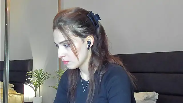 Forever Smiler online show from September 28, 2025, 9:03 am