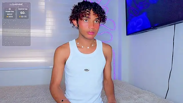 Snapshot of Aaron_Wiinter chatting on February 7, 2026, 7:06 pm Aaron Wiinter online show from February 7, 2026, 7:06 pm