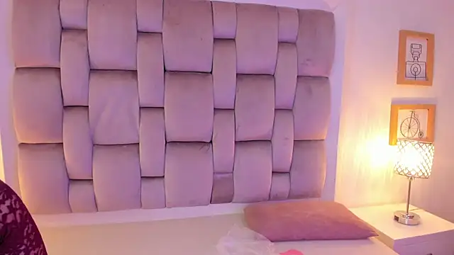 Dannika07 online show from November 6, 2025, 3:29 am