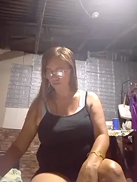 Snapshot of SexyHottMom chatting on October 27, 2025, 12:09 pm SexyHottMom online show from October 27, 2025, 12:09 pm