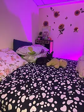 MiaRousexxx  online show from October 27, 2025, 2:59 am