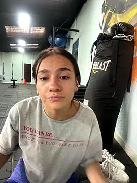 MiaRousexxx  online show from December 21, 2025, 9:11 pm