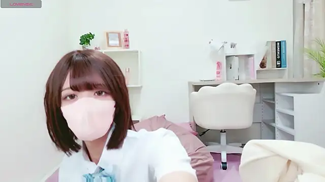 Reina Fcup online show from May 16, 2026, 9:17 am
