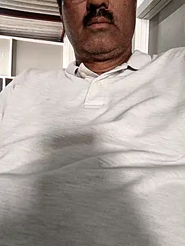 moonflower25 online show from April 14, 2026, 8:31 am