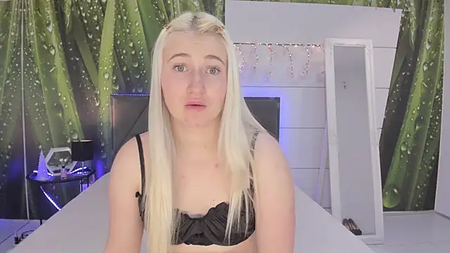 HollyTailors online show from February 11, 2026, 1:16 pm