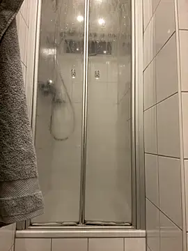 Emilia Mausi online show from February 9, 2026, 8:35 pm