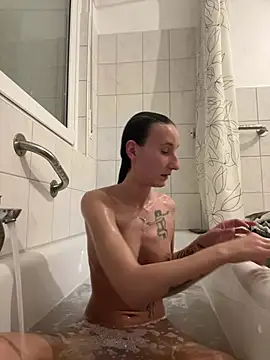 Emilia Mausi online show from March 31, 2026, 8:20 pm