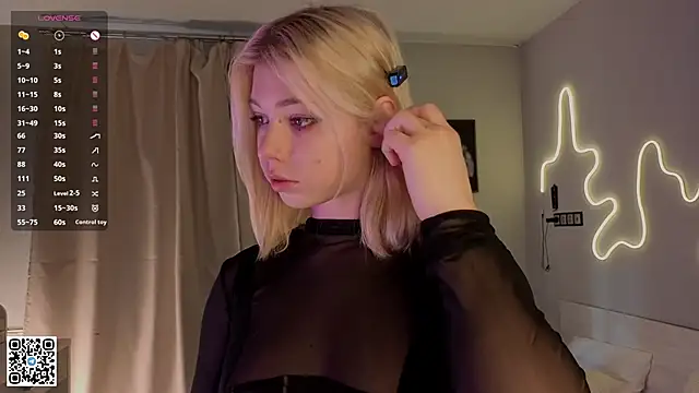 Snapshot of SibleyDurborow chatting on October 5, 2025, 4:11 am SibleyDurborow online show from October 5, 2025, 4:11 am