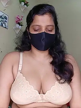 Snapshot of Rose-luckey chatting on July 18, 2026, 7:06 pm Rose-luckey online show from July 18, 2026, 7:06 pm