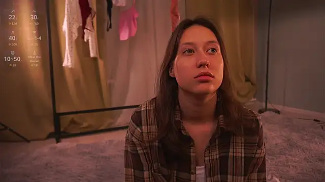 Snapshot of BeckyBurgh chatting on November 12, 2025, 5:24 pm BeckyBurgh online show from November 12, 2025, 5:24 pm