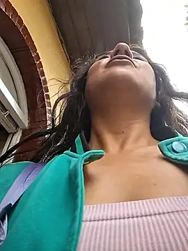 Snapshot of CAROLINE__07 chatting on October 4, 2025, 5:22 pm CAROLINE 07 online show from October 4, 2025, 5:22 pm