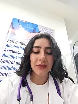 Snapshot of CAROLINE__07 chatting on May 11, 2026, 4:04 pm CAROLINE 07 online show from May 11, 2026, 4:04 pm