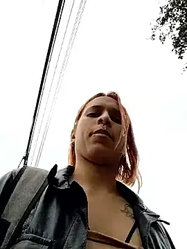 Snapshot of Zoe73_ chatting on October 27, 2025, 6:45 pm Zoe73 online show from October 27, 2025, 6:45 pm