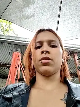 Snapshot of Zoe73_ chatting on October 29, 2025, 6:53 pm Zoe73 online show from October 29, 2025, 6:53 pm