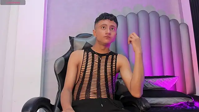  Leohot  online show from October 25, 2025, 3:47 am