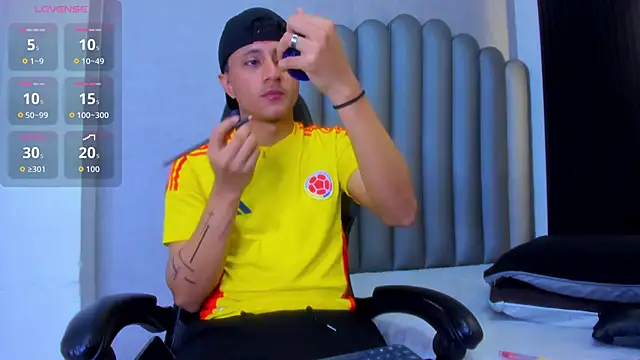  Leohot  online show from February 17, 2026, 3:36 am