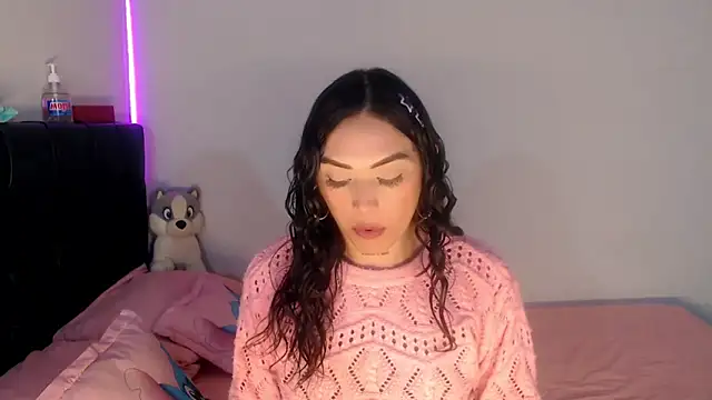 Megan Gil  online show from February 23, 2026, 4:37 pm