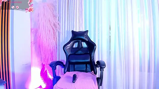 ivonyMiller online show from October 13, 2025, 9:04 pm