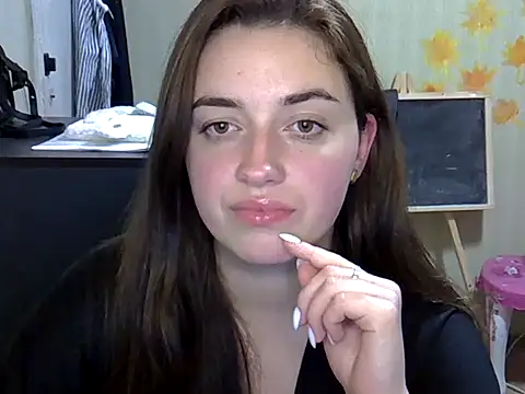 Snapshot of daniella_brun chatting on October 18, 2025, 9:59 pm daniella brun online show from October 18, 2025, 9:59 pm