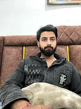 hottestboy03 online show from January 9, 2026, 5:32 am